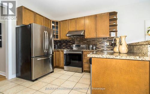 24 Cozens Drive, Richmond Hill, ON - Indoor Photo Showing Kitchen With Stainless Steel Kitchen