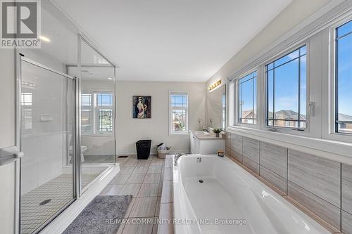 2455 Hibiscus Drive, Pickering, ON - Indoor Photo Showing Bathroom