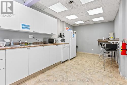 1378 Ouellette Avenue, Windsor, ON 