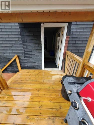 86 Victoria Street, Brantford, ON - Outdoor With Exterior