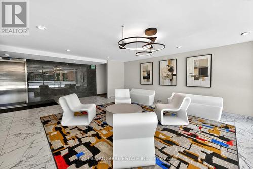 407 - 3501 Glen Erin Drive, Mississauga, ON - Indoor