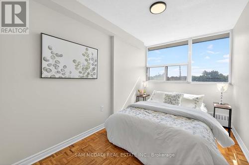 407 - 3501 Glen Erin Drive, Mississauga, ON - Indoor Photo Showing Bedroom