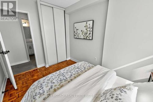 407 - 3501 Glen Erin Drive, Mississauga, ON - Indoor Photo Showing Bedroom