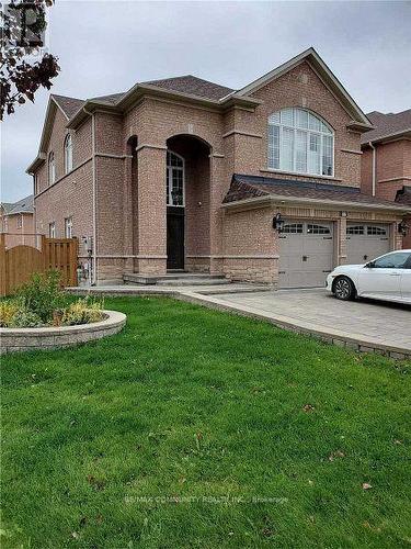 27 Lena Drive, Richmond Hill, ON - Outdoor