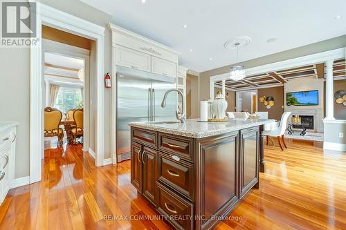 2 Dolby Crescent, Ajax, ON - Indoor Photo Showing Kitchen