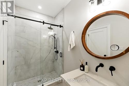 14701 Wilson Avenue, Scugog, ON - Indoor Photo Showing Bathroom