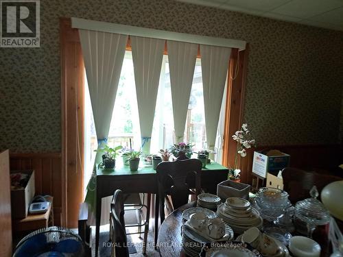 22 Whitehead Street, Central Huron (Clinton), ON - Indoor