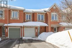 328 STATEWOOD DRIVE  Ottawa, ON K2K 0A9