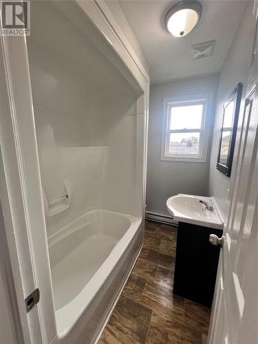 14 Badcock'S Road, Bay Roberts, NL - Indoor Photo Showing Bathroom