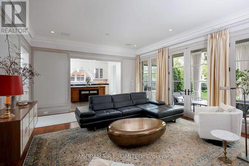 19 Graystone Gardens, Toronto, ON - Indoor Photo Showing Living Room