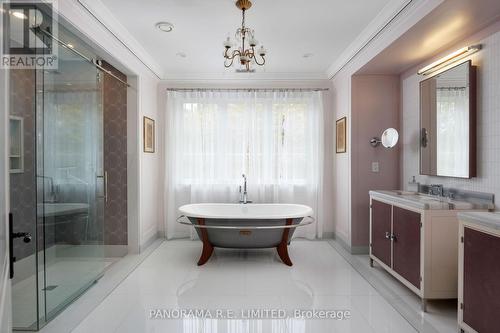 19 Graystone Gardens, Toronto, ON - Indoor Photo Showing Bathroom