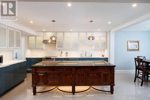 19 Graystone Gardens, Toronto, ON - Indoor Photo Showing Kitchen With Upgraded Kitchen