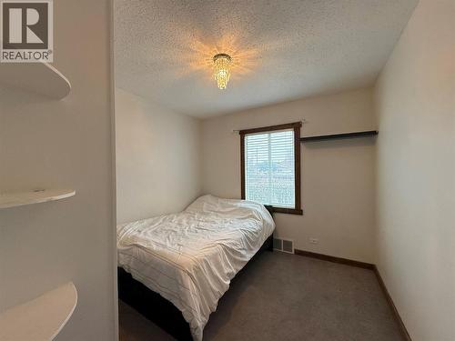 327 Royal Avenue, Kamloops, BC - Indoor Photo Showing Bedroom