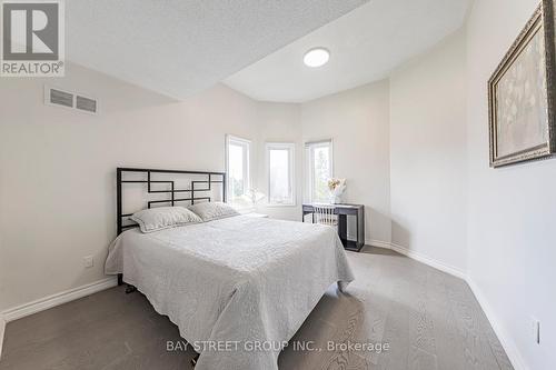 2524 Paula Court, Mississauga, ON - Indoor Photo Showing Bedroom