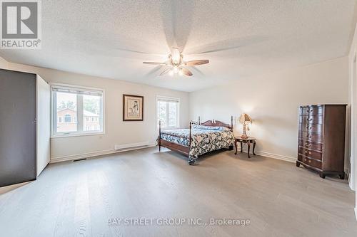 2524 Paula Court, Mississauga, ON - Indoor Photo Showing Bedroom