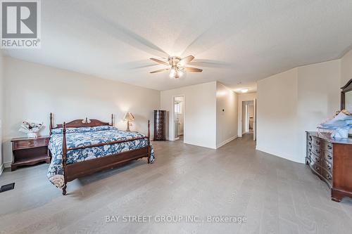 2524 Paula Court, Mississauga, ON - Indoor Photo Showing Bedroom