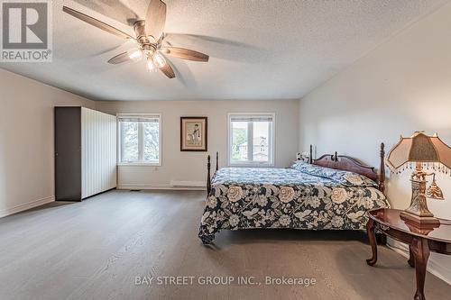 2524 Paula Court, Mississauga, ON - Indoor Photo Showing Bedroom