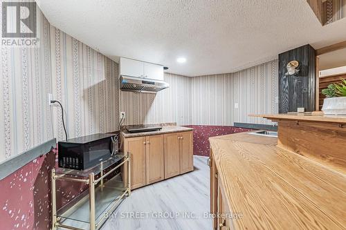 2524 Paula Court, Mississauga, ON - Indoor