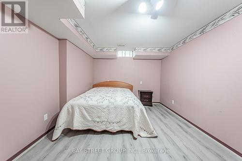 2524 Paula Court, Mississauga, ON - Indoor Photo Showing Bedroom