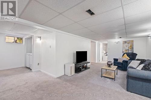 205 Lee Avenue, Whitby (Lynde Creek), ON - Indoor