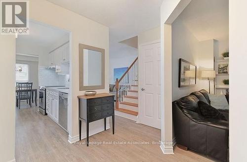 4302 Shelby Crescent, Mississauga, ON - Indoor