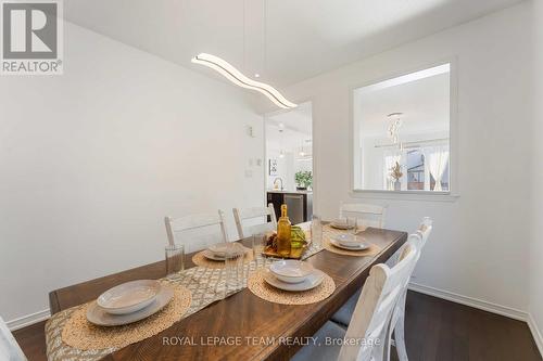 359 Melodie Street, Ottawa, ON - Indoor Photo Showing Dining Room