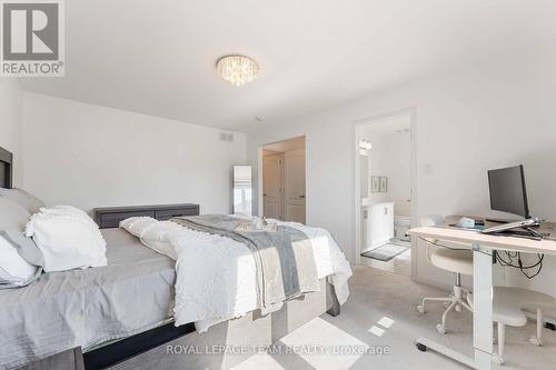 359 Melodie Street, Ottawa, ON - Indoor Photo Showing Bedroom