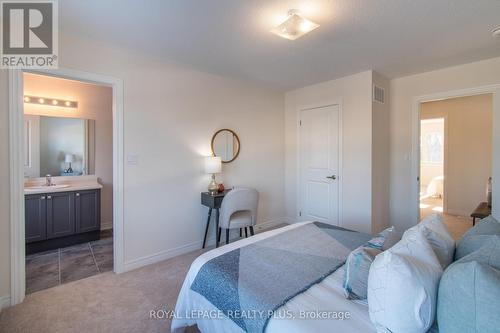 147 Dovedale Drive, Georgina, ON - Indoor Photo Showing Bedroom