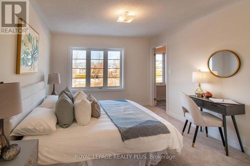 147 Dovedale Drive, Georgina, ON - Indoor Photo Showing Bedroom