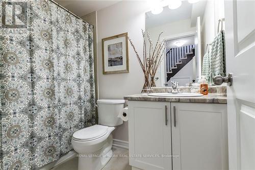 8 - 219 Dundas Street E, Hamilton, ON - Indoor Photo Showing Bathroom