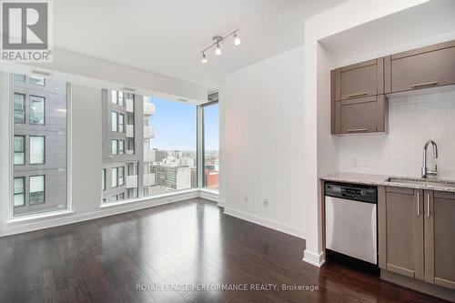 1805 - 179 Metcalfe Street, Ottawa, ON - Indoor Photo Showing Kitchen
