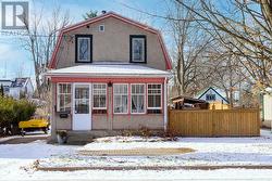 74 BECKWITH STREET E  Perth, ON K7H 1C1