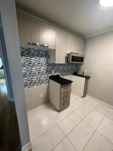 Cuisine - 302-84 Ch. Du Souvenir, Bois-Des-Filion, QC - Indoor