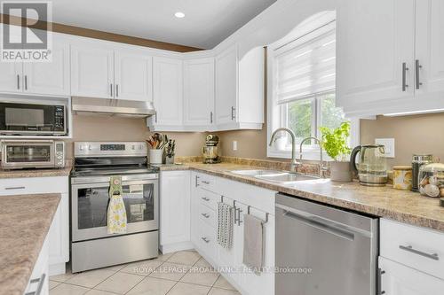12 Stonegate Crescent, Quinte West (Frankford Ward), ON - Indoor Photo Showing Kitchen With Double Sink