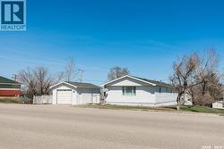 224 Pacific AVENUE  Kerrobert, SK S0L 1R0