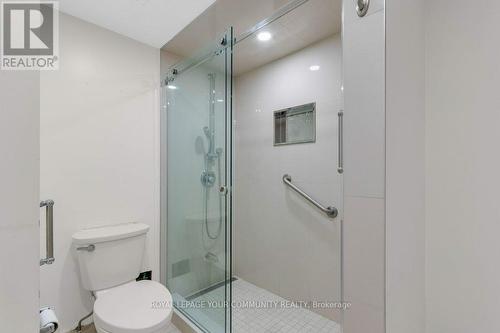2511 - 2000 Islington Avenue, Toronto, ON - Indoor Photo Showing Bathroom