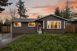 2674 Camcrest Dr  Nanaimo, BC V9T 4V8