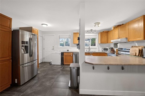 2674 Camcrest Dr, Nanaimo, BC 