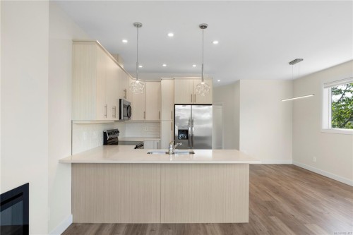 110-3559 Vision Way, Langford, BC 