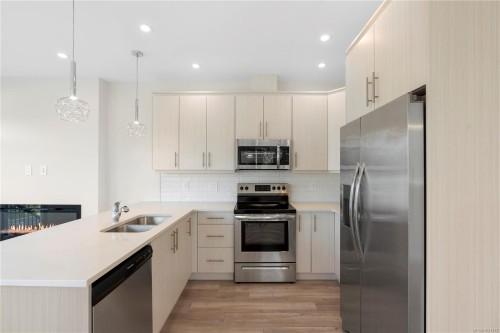 110-3559 Vision Way, Langford, BC 