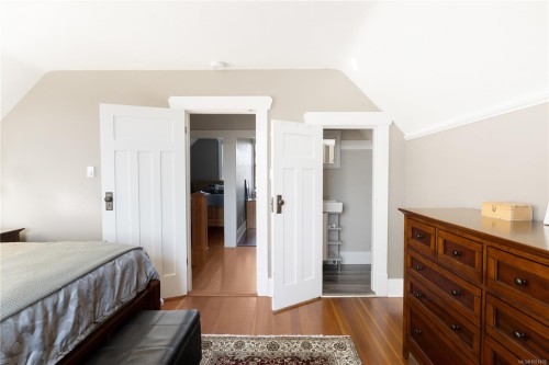 2194 Central Ave, Oak Bay, BC 