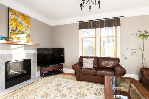 2194 Central Ave, Oak Bay, BC 