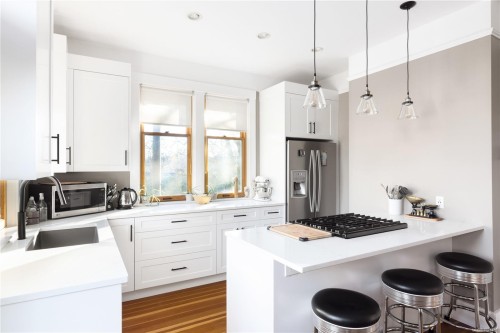 2194 Central Ave, Oak Bay, BC 