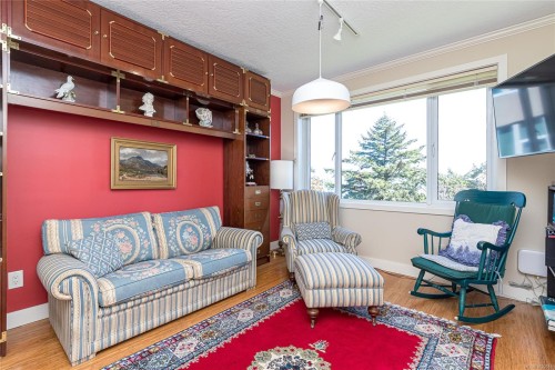3304-2829 Arbutus Rd, Saanich, BC - Indoor