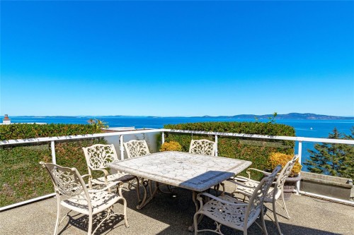 3304-2829 Arbutus Rd, Saanich, BC - Outdoor With Body Of Water With View