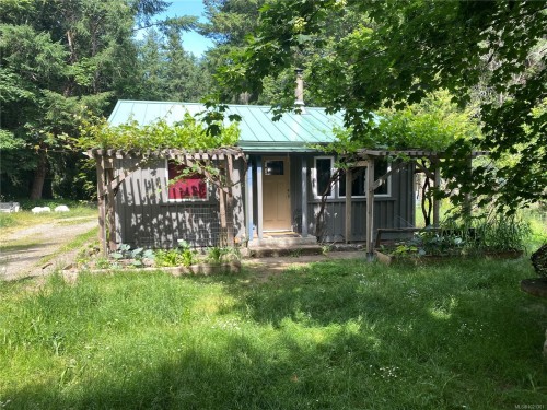 4222 Armadale Rd, Pender Island, BC 