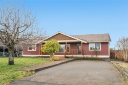 367 McKillop Dr  Parksville, BC V9P 1L5