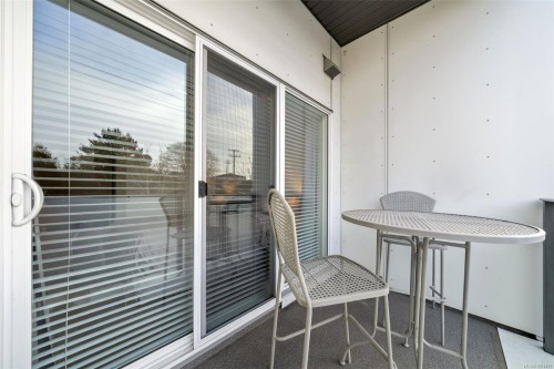 404-767 Tyee Rd, Victoria, BC - Indoor Photo Showing Other Room