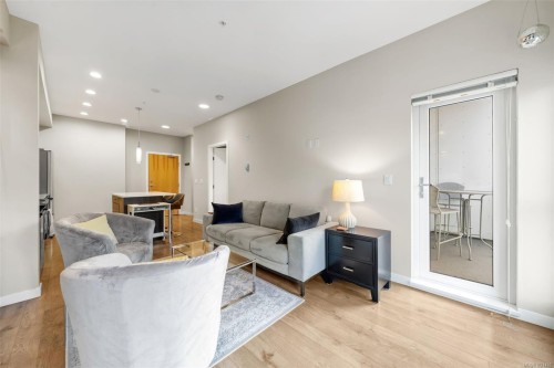 404-767 Tyee Rd, Victoria, BC - Indoor Photo Showing Living Room