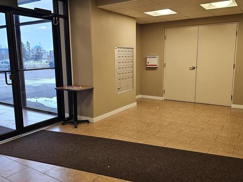 309 300 Vista Lane, Thunder Bay, ON - Indoor Photo Showing Other Room